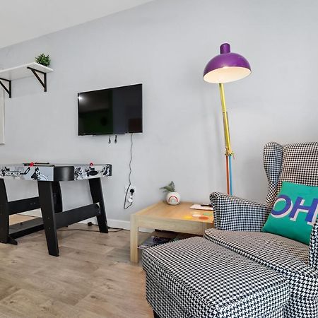Вілла Modern House With Parking Buisness And Leisure Brighton Екстер'єр фото