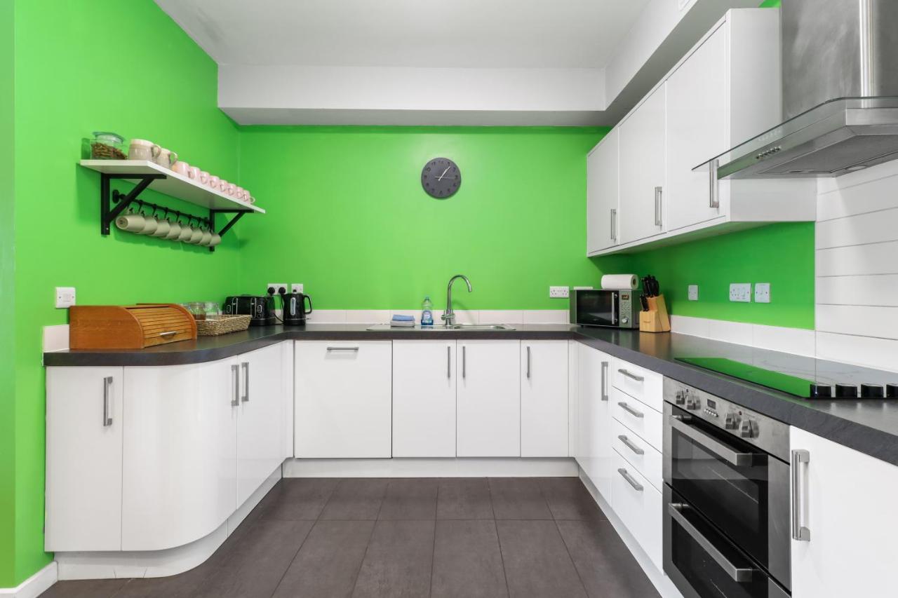 Вілла Modern House With Parking Buisness And Leisure Brighton Екстер'єр фото