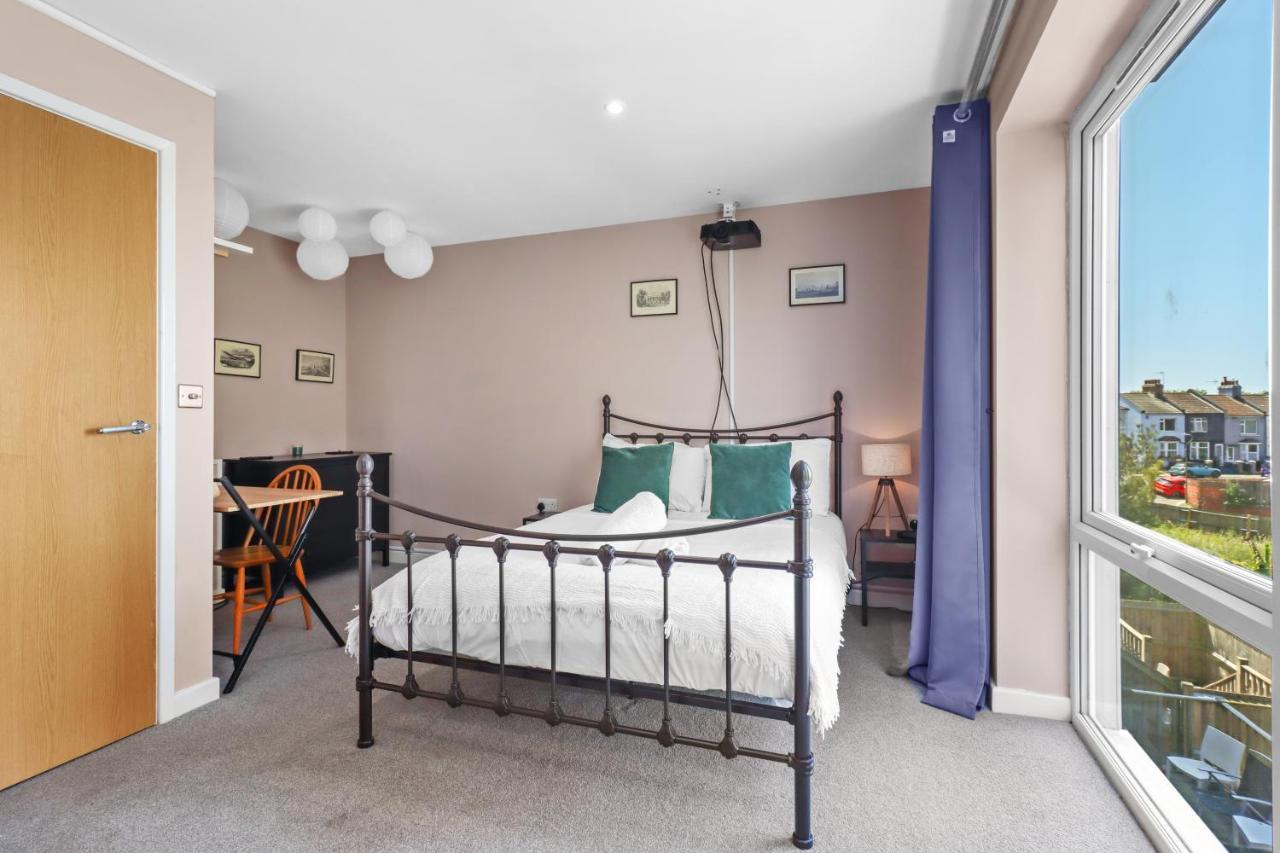 Вілла Modern House With Parking Buisness And Leisure Brighton Екстер'єр фото